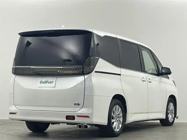 トヨタ ノア ハイブリッド Z 埼玉県 2024(令6)年 2万km パール 禁煙車　快適利便　純正10.5型DA　後席モニター　全方位カメラ　BSM　液晶ミラー　TV　HDMI　ETC2.0　温シート　両側電動　寒冷地仕様　パーキングアシスト　ハンドルヒーター　HUD　