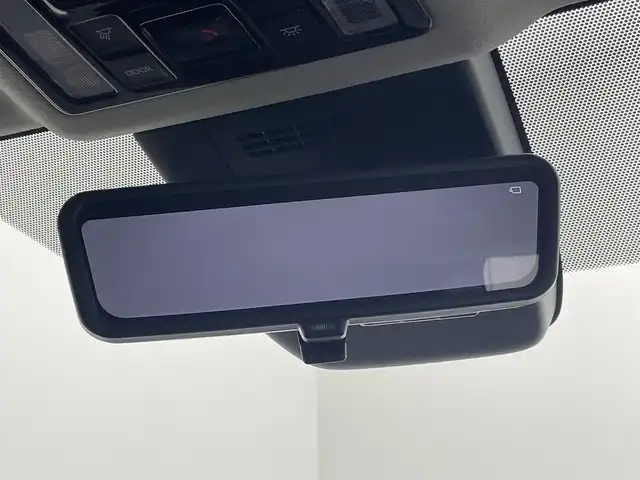 トヨタ ノア ハイブリッド Z 埼玉県 2024(令6)年 2万km パール 禁煙車　快適利便　純正10.5型DA　後席モニター　全方位カメラ　BSM　液晶ミラー　TV　HDMI　ETC2.0　温シート　両側電動　寒冷地仕様　パーキングアシスト　ハンドルヒーター　HUD　