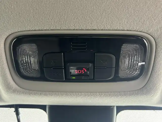 トヨタ ヤリスクロス ハイブリッド Z 道央・札幌 2022(令4)年 0.8万km ホワイトパールクリスタルシャイン ・４WD/・純正メモリナビ/・アラウンドビューモニター/・BT/USB/Miracast/・前後ドライブレコーダー/・ビルトインETC /・衝突軽減ブレーキ/・横滑り防止装置/・レーダークルーズコントロール/・レーンキープアシスト/・前後コーナーセンサー/・PCS/・PKSB/・RSA/・先行車発進告知/・オートブレーキホールド/・ドアバイザー/・LEDヘッドライト/・フォグ/・ヘッドライトレベライザー/・ミラーヒーター/・純正フロアマット/・ハーフレザーシート/・前席シートヒーター/・D席パワーシート/・保証書・取扱説明書