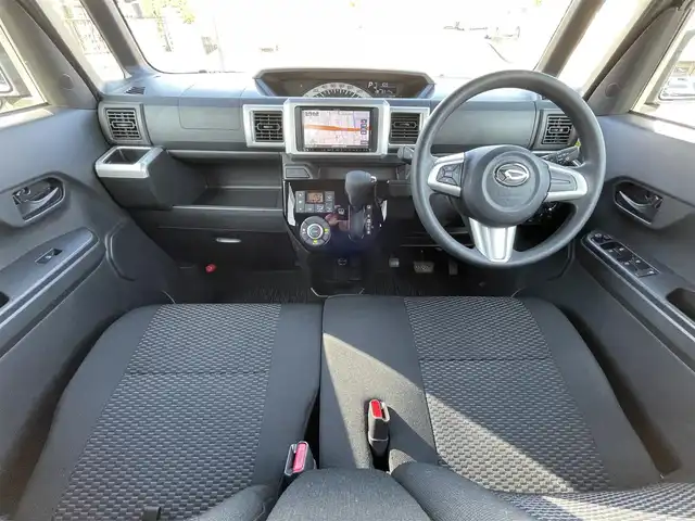 ダイハツ ウェイク L SA Ⅲ 山梨県 2018(平30)年 8.4万km ブラックマイカメタリック (株)IDOMが運営する【じしゃロン甲府店】の自社ローン専用車両になります。/こちらは現金またはオートローンご利用時の価格です。自社ローンご希望の方は別途その旨お申付け下さい/スマートアシストIII/衝突被害軽減ブレーキ/横滑り防止装置/アイドリングストップ/両側パワースライドドア/社外メモリーナビ（MDV-D305)/ワンセグTV/CD/SD/BTオーディオ/USB/バックカメラ/ステアリングリモコン/オートライト/オートマチックハイビーム/フォグランプ/新車時保証書/取扱説明書/ナビ取扱説明書