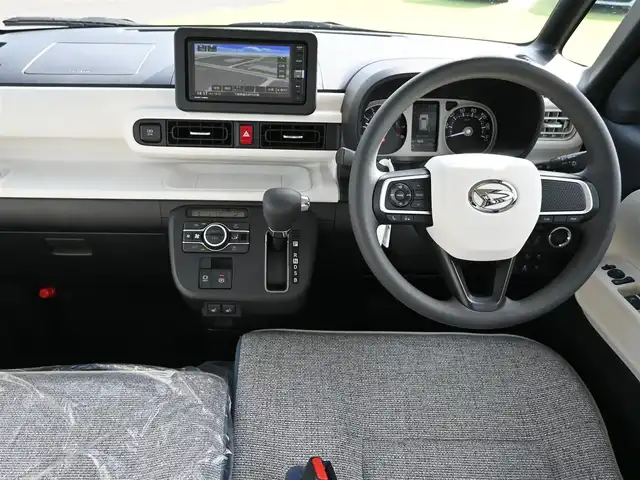 ダイハツ ムーヴ キャンバス ストライプス G 千葉県 2024(令6)年 0.5万km シャイニングホワイトパール/サンドベージュメタリック スマートアシストIII/エコアイドル/両側パワースライドドア/前席シートヒーター/純正メモリーナビ/地デジTV/【DVD/CD再生機能　Bluetooth接続】/バックカメラ/ステアリングスイッチ/LEDヘッドライト/フォグライト/コーナーセンサー/サイド/カーテンエアバッグ/キーフリーシステム