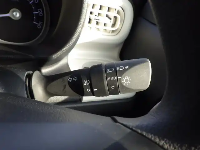 ダイハツ ムーヴ キャンバス ストライプス G 千葉県 2024(令6)年 0.5万km シャイニングホワイトパール/サンドベージュメタリック スマートアシストIII/エコアイドル/両側パワースライドドア/前席シートヒーター/純正メモリーナビ/地デジTV/【DVD/CD再生機能　Bluetooth接続】/バックカメラ/ステアリングスイッチ/LEDヘッドライト/フォグライト/コーナーセンサー/サイド/カーテンエアバッグ/キーフリーシステム