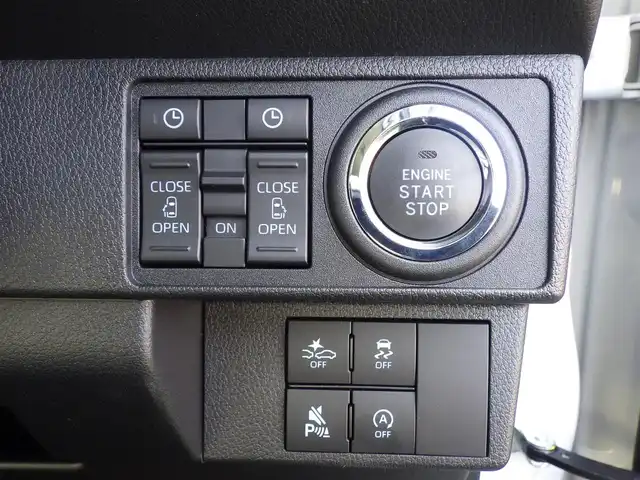 ダイハツ ムーヴ キャンバス ストライプス G 千葉県 2024(令6)年 0.5万km シャイニングホワイトパール/サンドベージュメタリック スマートアシストIII/エコアイドル/両側パワースライドドア/前席シートヒーター/純正メモリーナビ/地デジTV/【DVD/CD再生機能　Bluetooth接続】/バックカメラ/ステアリングスイッチ/LEDヘッドライト/フォグライト/コーナーセンサー/サイド/カーテンエアバッグ/キーフリーシステム