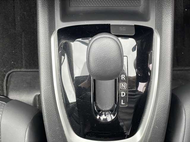 日産 エクストレイル 20X エマージェンシーブレーキ 香川県 2017(平29)年 6.3万km ブリリアントホワイトパール 純正7インチSDナビ/→フルセグ/CD/DVD/Bluetooth/AUX/バックカメラ/ハーフレザーシート/前席シートヒーター/エマージェンシーブレーキ/車線逸脱警報/踏み間違い防止アシスト/横滑り防止装置/LEDオートハイビーム/前後コーナーセンサー/純正17インチアルミ/革巻きステアリング/ステアリングリモコン/ビルトインETC/前方ドライブレコーダー/純正フロアマット/プッシュスタート/スマートキー/アイドリングストップ