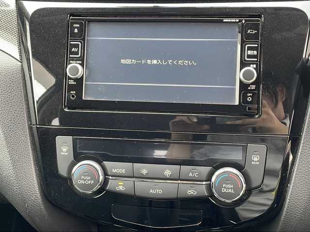 日産 エクストレイル 20X エマージェンシーブレーキ 香川県 2017(平29)年 6.3万km ブリリアントホワイトパール 純正7インチSDナビ/→フルセグ/CD/DVD/Bluetooth/AUX/バックカメラ/ハーフレザーシート/前席シートヒーター/エマージェンシーブレーキ/車線逸脱警報/踏み間違い防止アシスト/横滑り防止装置/LEDオートハイビーム/前後コーナーセンサー/純正17インチアルミ/革巻きステアリング/ステアリングリモコン/ビルトインETC/前方ドライブレコーダー/純正フロアマット/プッシュスタート/スマートキー/アイドリングストップ