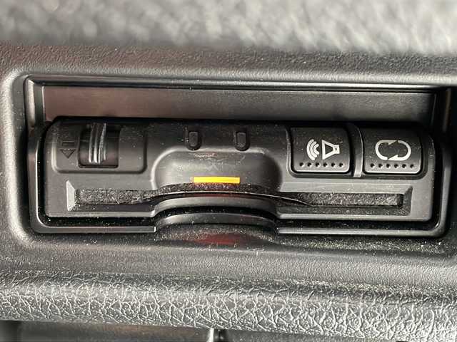 日産 エクストレイル 20X エマージェンシーブレーキ 香川県 2017(平29)年 6.3万km ブリリアントホワイトパール 純正7インチSDナビ/→フルセグ/CD/DVD/Bluetooth/AUX/バックカメラ/ハーフレザーシート/前席シートヒーター/エマージェンシーブレーキ/車線逸脱警報/踏み間違い防止アシスト/横滑り防止装置/LEDオートハイビーム/前後コーナーセンサー/純正17インチアルミ/革巻きステアリング/ステアリングリモコン/ビルトインETC/前方ドライブレコーダー/純正フロアマット/プッシュスタート/スマートキー/アイドリングストップ