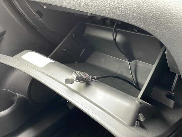 日産 エクストレイル 20X エマージェンシーブレーキ 香川県 2017(平29)年 6.3万km ブリリアントホワイトパール 純正7インチSDナビ/→フルセグ/CD/DVD/Bluetooth/AUX/バックカメラ/ハーフレザーシート/前席シートヒーター/エマージェンシーブレーキ/車線逸脱警報/踏み間違い防止アシスト/横滑り防止装置/LEDオートハイビーム/前後コーナーセンサー/純正17インチアルミ/革巻きステアリング/ステアリングリモコン/ビルトインETC/前方ドライブレコーダー/純正フロアマット/プッシュスタート/スマートキー/アイドリングストップ