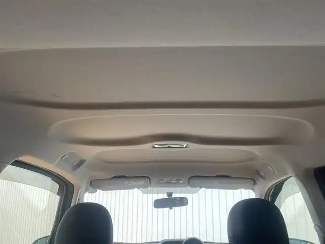 トヨタ スペイド F 三重県 2013(平25)年 3.4万km ダークバイオレットマイカメタリック 社外メモリナビ/助手席パワースライドドア/ハロゲンヘッドライト/ボディ同色電動格納ドアミラー/プライバシーガラス/リアウィンドウデフォッガー/SRSエアバック（運転席/助手席）/マニュアルエアコン/175/65R15タイヤ/　＊15インチフルホイールキャップ/リモコンキー