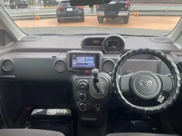 トヨタ スペイド F 三重県 2013(平25)年 3.4万km ダークバイオレットマイカメタリック 社外メモリナビ/助手席パワースライドドア/ハロゲンヘッドライト/ボディ同色電動格納ドアミラー/プライバシーガラス/リアウィンドウデフォッガー/SRSエアバック（運転席/助手席）/マニュアルエアコン/175/65R15タイヤ/　＊15インチフルホイールキャップ/リモコンキー