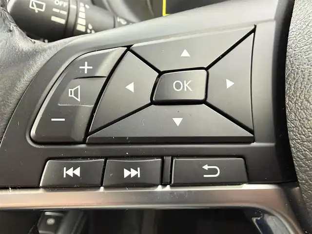 日産 キックス X 90周年記念車 愛知県 2024(令6)年 0.7万km ブリリアントホワイトパール ワンオーナー/純正ナビ/（Bluetooth/フルセグTV/USB/AM/FM/CD/DVD）/全方位カメラ/プロパイロット/ハーフレザー/ETC/ドラレコ/デジタルインナーミラー/純正フロアマット/シートヒーター/ステアリングヒーター/オートライト/オートマチックハイビーム/純正LEDライト/純正17インチAW/スマートキー/プッシュスタート/スペアキー