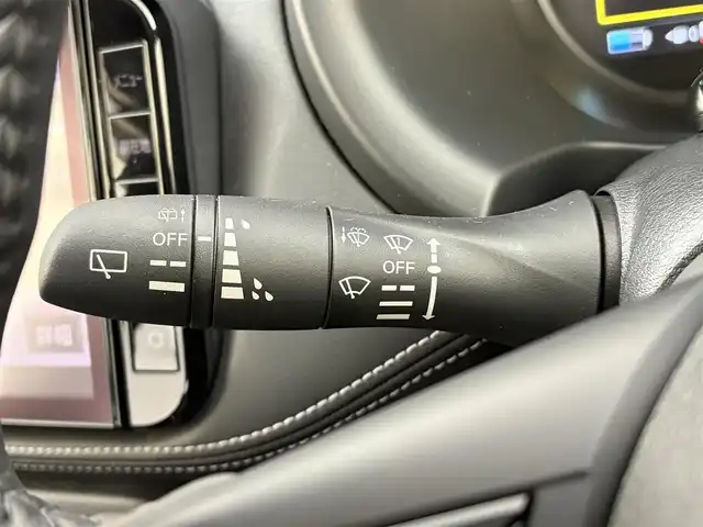 日産 キックス X 90周年記念車 愛知県 2024(令6)年 0.7万km ブリリアントホワイトパール ワンオーナー/純正ナビ/（Bluetooth/フルセグTV/USB/AM/FM/CD/DVD）/全方位カメラ/プロパイロット/ハーフレザー/ETC/ドラレコ/デジタルインナーミラー/純正フロアマット/シートヒーター/ステアリングヒーター/オートライト/オートマチックハイビーム/純正LEDライト/純正17インチAW/スマートキー/プッシュスタート/スペアキー