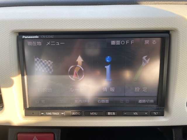 スズキ アルト L 静岡県 2018(平30)年 2.8万km スペリアホワイト ●社外ナビ/（ワンセグ/CD/AUX）/(CN-E2042)/●バックカメラ/●レーダーブレーキサポート/●前後コーナーセンサー/●アイドリングストップ/●運転席シートヒーター/●LEDヘッドライト/●純正フロアマット/●前方ドライブレコーダー/●ISOFIX/●レベライザー/●純正ホイールカバー/●ダブルSRS+ABS