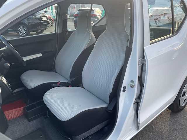 スズキ アルト L 静岡県 2018(平30)年 2.8万km スペリアホワイト ●社外ナビ/（ワンセグ/CD/AUX）/(CN-E2042)/●バックカメラ/●レーダーブレーキサポート/●前後コーナーセンサー/●アイドリングストップ/●運転席シートヒーター/●LEDヘッドライト/●純正フロアマット/●前方ドライブレコーダー/●ISOFIX/●レベライザー/●純正ホイールカバー/●ダブルSRS+ABS