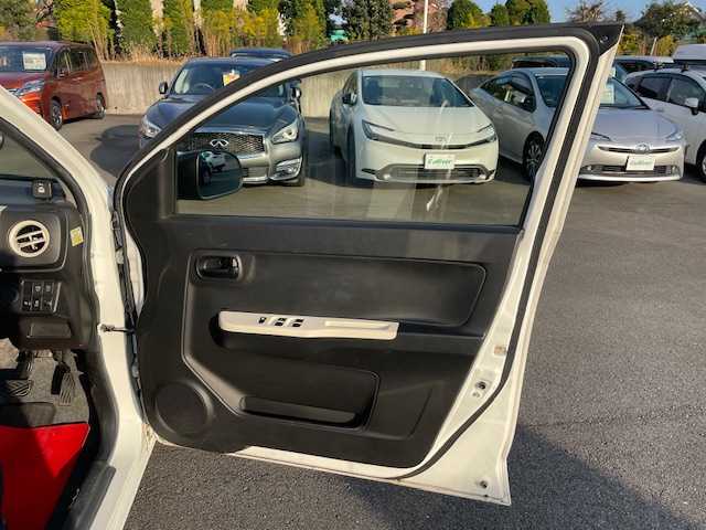 スズキ アルト L 静岡県 2018(平30)年 2.8万km スペリアホワイト ●社外ナビ/（ワンセグ/CD/AUX）/(CN-E2042)/●バックカメラ/●レーダーブレーキサポート/●前後コーナーセンサー/●アイドリングストップ/●運転席シートヒーター/●LEDヘッドライト/●純正フロアマット/●前方ドライブレコーダー/●ISOFIX/●レベライザー/●純正ホイールカバー/●ダブルSRS+ABS