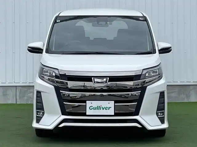 トヨタ ノア Si ダブルバイビー 香川県 2018(平30)年 6.1万km ホワイトパールクリスタルシャイン 純正９インチナビ（ＮＳＺＴ－Ｙ６６Ｔ）/バックカメラ/フルセグＴＶ/両側パワースライドドア/トヨタセーフティセンス/クルーズコントロール/ハーフレザー/ＬＥＤオートライト/ビルトインＥＴＣ/純正アルミ