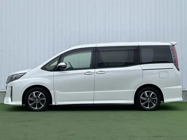 トヨタ ノア Si ダブルバイビー 香川県 2018(平30)年 6.1万km ホワイトパールクリスタルシャイン 純正９インチナビ（ＮＳＺＴ－Ｙ６６Ｔ）/バックカメラ/フルセグＴＶ/両側パワースライドドア/トヨタセーフティセンス/クルーズコントロール/ハーフレザー/ＬＥＤオートライト/ビルトインＥＴＣ/純正アルミ