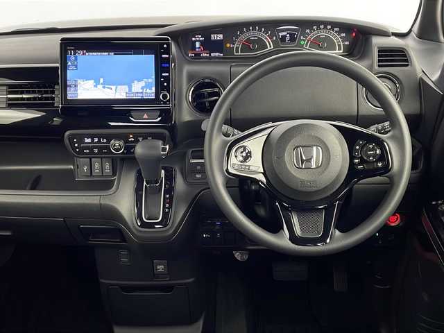 ホンダ Ｎ ＢＯＸ カスタム L 鹿児島県 2022(令4)年 2.8万km クリスタルブラックパール ホンダセンシング/純正9型プレミアムインターナビ/Bluetooth DVD再生可/フルセグTV/バックカメラ/片側電動スライドドア/純正前方ドライブレコーダー/ETC/レーダークルーズコントロール/前席シートヒーター/LEDヘッドライト/フォグライト /オートライトコントロール/後席ロールサンシェード /ステアリングスイッチ/レーンキープアシスト /純正14インチアルミホール/スマートキー/エンジンプッシュスタート/純正フロアマット/保証書