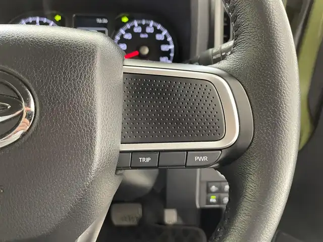 ダイハツ タフト G クロムベンチャー 滋賀県 2021(令3)年 3.2万km フォレストカーキメタリック 禁煙車/社外ナビ/（CD/USB/Bluetooth/フルセグTV）/バックカメラ/前方ドライブレコーダー/ガラスルーフ/ETC/クリアランスソナー/衝突被害軽減ブレーキ/前席シートヒーター/LEDヘッドライト/フォグランプ/オートヘッドライト/革巻きステアリング/ステアリングリモコン/電動パーキングブレーキ/オートホールドブレーキ/USB充電/社外フロアマット/オートリトラーミラー/プッシュスタート