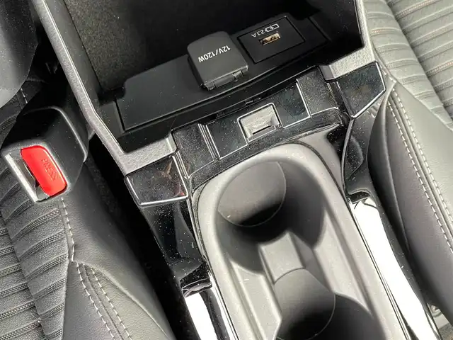 トヨタ カローラツーリング ダブルバイビー 愛知県 2019(令1)年 3.4万km ホワイトパールクリスタルシャイン ６F/ワンオーナー/ディスプレイオーディオ/ナビ/BT/バックカメラ/スマートキー２/ビルトインETC/ハーフレザー/プリクラッシュ/レーダークルーズ/レーンキープ/オートハイビーム/ドラレコ/クリアランスソナー/オートホールド/取説/保証書