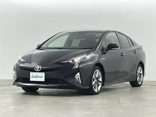 トヨタ プリウス S ツーリングセレクション 福島県 2016(平28)年 6.3万km アティチュードブラックマイカ ワンオーナー/社外HDDナビゲーション/型式：AVIC-ZHO999/【AM/FM/CD/DVD/SD/HDD/Bluetooth/フルセグTV】/・バックカメラ/・純正ETC/レザーシート/・運転席＋助手席シートヒーター/ステアリングスイッチ/LEDヘッドライト/・オートライト/・フロントフォグライト/全席オートパワーウィンドウ/純正17インチアルミホイール/電動格納ウィンカーミラー/・オートミラー/ABS/横滑り防止装置/盗難防止装置/プッシュスタート/・スマートキー/取扱説明書