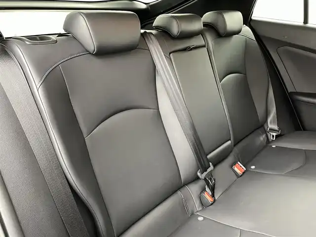 トヨタ プリウス S ツーリングセレクション 福島県 2016(平28)年 6.3万km アティチュードブラックマイカ ワンオーナー/社外HDDナビゲーション/型式：AVIC-ZHO999/【AM/FM/CD/DVD/SD/HDD/Bluetooth/フルセグTV】/・バックカメラ/・純正ETC/レザーシート/・運転席＋助手席シートヒーター/ステアリングスイッチ/LEDヘッドライト/・オートライト/・フロントフォグライト/全席オートパワーウィンドウ/純正17インチアルミホイール/電動格納ウィンカーミラー/・オートミラー/ABS/横滑り防止装置/盗難防止装置/プッシュスタート/・スマートキー/取扱説明書
