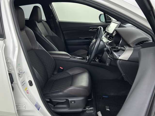トヨタ Ｃ－ＨＲ G 愛知県 2017(平29)年 8.8万km ホワイトパールクリスタルシャイン 純正9型ナビ/【Bluetooth　CD DVD フルセグ　品番：NSZT-Y66T】/モデリスタエアロ【フル】/ビルトインETC /バックカメラ/トヨタセーフティセンス/・衝突軽減ブレーキ/・レーンキープアシスト/・オートマチックハイビーム/レーダークルーズコントロール/ブラインドスポットモニター/ブレーキホールド/前後コーナーセンサー/LEDヘッドライト/フォグランプ/オートライト/ハーフレザーシート/前席シートヒーター/純正フロアマット/禁煙車