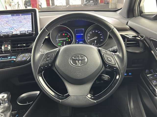トヨタ Ｃ－ＨＲ G 愛知県 2017(平29)年 8.8万km ホワイトパールクリスタルシャイン 純正9型ナビ/【Bluetooth　CD DVD フルセグ　品番：NSZT-Y66T】/モデリスタエアロ【フル】/ビルトインETC /バックカメラ/トヨタセーフティセンス/・衝突軽減ブレーキ/・レーンキープアシスト/・オートマチックハイビーム/レーダークルーズコントロール/ブラインドスポットモニター/ブレーキホールド/前後コーナーセンサー/LEDヘッドライト/フォグランプ/オートライト/ハーフレザーシート/前席シートヒーター/純正フロアマット/禁煙車