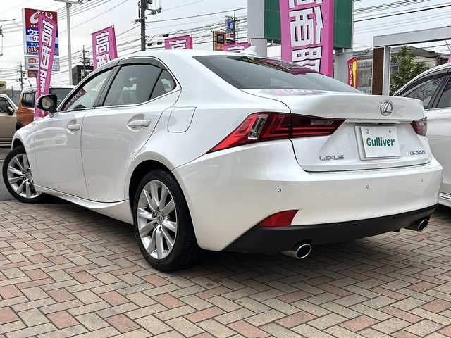 レクサス ＩＳ 200t バージョンL 鳥取県 2016(平28)年 5.7万km ソニッククォーツ スマートキーx2個/ブラックレザーシート/プリクラッシュセーフティ/ブラインドスポットモニタリング/レーダークルーズコントロール/レーンデパーチャーアラート/インテリジェントソナー/前後ドライブレコーダー/メーカーナビゲーション/フルセグ・Bluetooth/ブルーレイ再生可能/バックカメラ/前席パワーシート（Dメモリ）/エアーシート（ヒーター）/テレスコピックステアリング/オートリトラクトミラー/オートワイパー/オートライト/オートサンシェード/ビルトインETC/保証書・取説