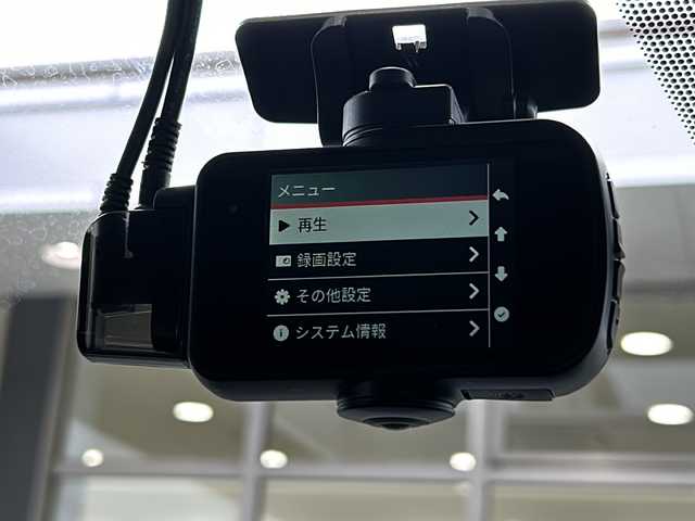 レクサス ＩＳ 200t バージョンL 鳥取県 2016(平28)年 5.7万km ソニッククォーツ スマートキーx2個/ブラックレザーシート/プリクラッシュセーフティ/ブラインドスポットモニタリング/レーダークルーズコントロール/レーンデパーチャーアラート/インテリジェントソナー/前後ドライブレコーダー/メーカーナビゲーション/フルセグ・Bluetooth/ブルーレイ再生可能/バックカメラ/前席パワーシート（Dメモリ）/エアーシート（ヒーター）/テレスコピックステアリング/オートリトラクトミラー/オートワイパー/オートライト/オートサンシェード/ビルトインETC/保証書・取説
