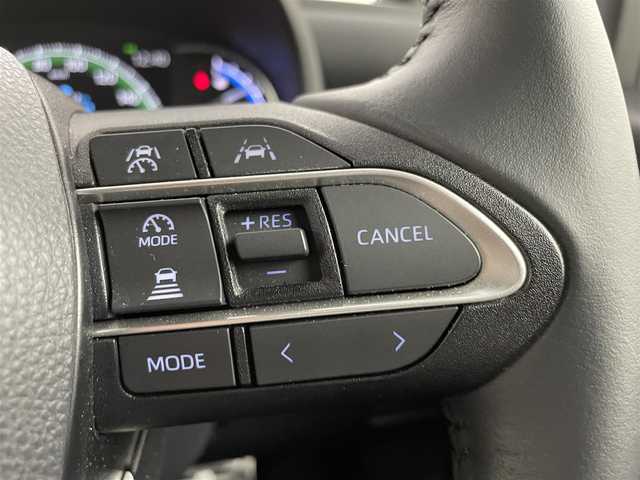 トヨタ ヴォクシー ハイブリッド S－Z 福岡県 2023(令5)年 1.4万km グリッターブラックガラスフレーク ワンオーナー　/後席モニター　/純正１０．５型ＤＡナビ　/バックカメラ　/ＥＴＣ２．０　/ＡＣＣ　/コーナーセンサー　/快適利便パッケージ　/衝突被害軽減ブレーキ　/レーンキープ　/両側電動スライドドア　/シートヒーター/パワーリアゲート