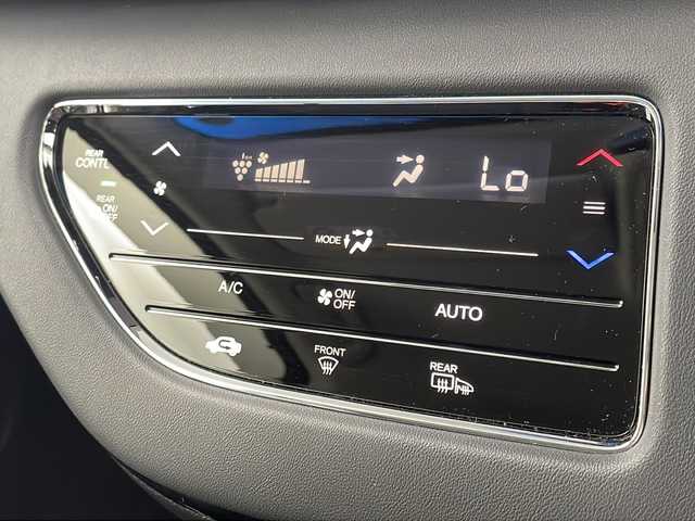 ホンダ オデッセイ ハイブリッド e:HEVアブソルート 岐阜県 2021(令3)年 3万km プラチナホワイトパール 純正ナビ　/フルセグＴＶ　/マルチビューモニター　/スマートパーキングアシスト　/２列目プレミアムグレードシート　/ＨＤＭＩ　/追従型クルーズコントロール　/レーンキープアシスト　/コーナーセンサー　/パワーシート/ビルトインETC/純正フロアマット/電子パーキング/USB入力端子/エンジンスタートボタン/ワンオーナ