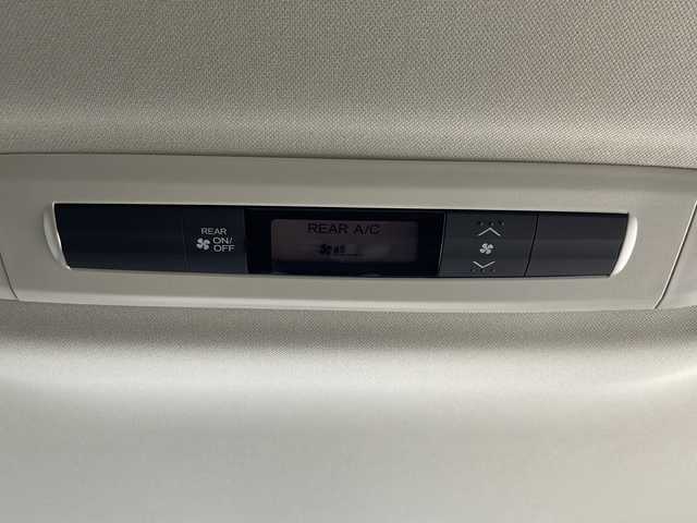 ホンダ オデッセイ ハイブリッド e:HEVアブソルート 岐阜県 2021(令3)年 3万km プラチナホワイトパール 純正ナビ　/フルセグＴＶ　/マルチビューモニター　/スマートパーキングアシスト　/２列目プレミアムグレードシート　/ＨＤＭＩ　/追従型クルーズコントロール　/レーンキープアシスト　/コーナーセンサー　/パワーシート/ビルトインETC/純正フロアマット/電子パーキング/USB入力端子/エンジンスタートボタン/ワンオーナ
