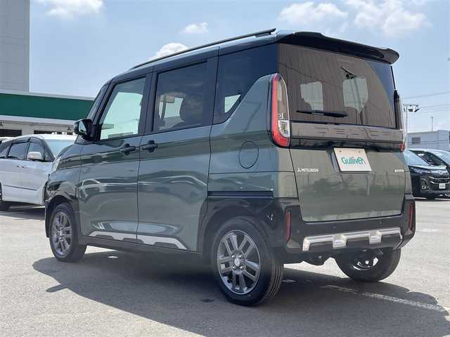 三菱 デリカミニ T プレミアム 東京都 2025(令7)年 0.1万km未満 緑 届出済未使用車/純正ディスプレイオーディオ/マルチアラウンドモニター/衝突被害軽減/車線逸脱警報/マイパイロット/シートヒーター/両側パワースライドドア/ステアリングヒーター/ステアリングスイッチ