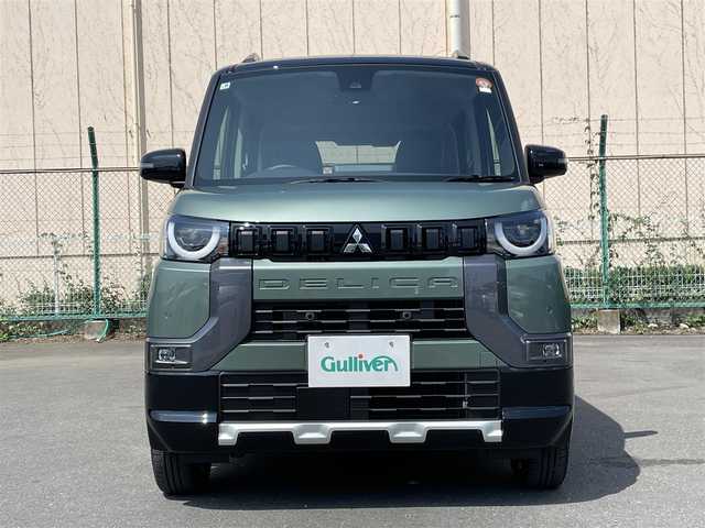 三菱 デリカミニ T プレミアム 東京都 2025(令7)年 0.1万km未満 緑 届出済未使用車/純正ディスプレイオーディオ/マルチアラウンドモニター/衝突被害軽減/車線逸脱警報/マイパイロット/シートヒーター/両側パワースライドドア/ステアリングヒーター/ステアリングスイッチ