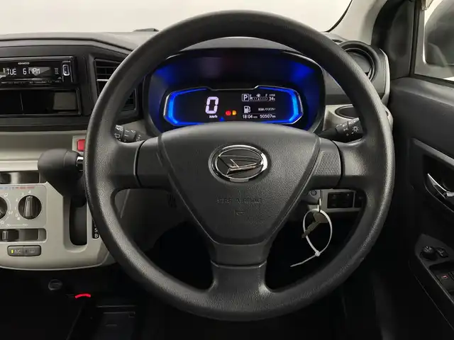 ダイハツ ミラ イース X SAⅢ 新潟県 2019(令1)年 5.1万km ホワイト ４WD/スマートアシストIII/社外オーディオ/　　FM/AM/USB/AUX/LEDヘッドライト/オートマチックハイビーム/ヘッドライトレベライザー/アイドリングストップ/スチールホイール付スタッドレスタイヤ車載/　　155/65/R14/6ミリ/電動格納ミラー/ドアバイザー/フロアマット/リモコンキー/ETC