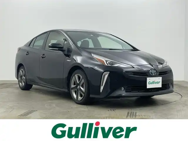 トヨタ プリウス S ツーリングセレクション 岡山県 2019(平31)年 4.8万km アティチュードブラックマイカ 社外7インチSDナビ/（CD/DVD/フルセグ/BT)/衝突軽減ブレーキ/レーダークルーズコントロール/ビルトインETC/D/N席シートヒーター/LEDヘッドライト/バックカメラ/コーナーセンサー/オートハイビーム/プッシュスタート/スマートキー/スペアキー/アイドリングストップ/ミュージックサーバー/純正フロアマット/純正17インチアルミホイール