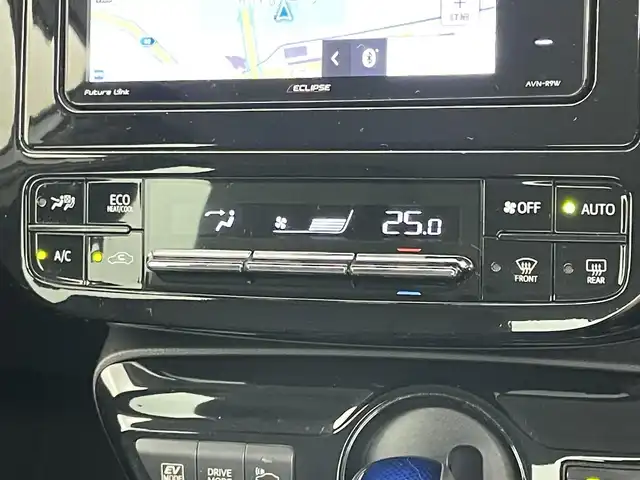 トヨタ プリウス S ツーリングセレクション 岡山県 2019(平31)年 4.8万km アティチュードブラックマイカ 社外7インチSDナビ/（CD/DVD/フルセグ/BT)/衝突軽減ブレーキ/レーダークルーズコントロール/ビルトインETC/D/N席シートヒーター/LEDヘッドライト/バックカメラ/コーナーセンサー/オートハイビーム/プッシュスタート/スマートキー/スペアキー/アイドリングストップ/ミュージックサーバー/純正フロアマット/純正17インチアルミホイール