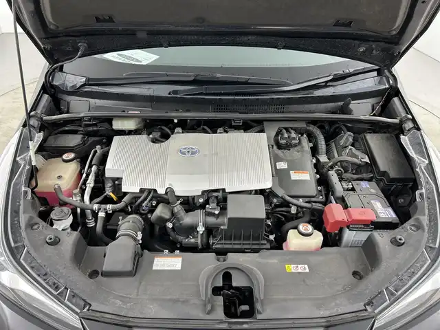 トヨタ プリウス Sツーリングセレクション 愛知県 2019(平31)年 4.8万km アティチュードブラックマイカ 禁煙車/7インチナビ/（CD/DVD/フルセグ/BT)/バックカメラ/トヨタセーフティセンス/・プリクラッシュセーフティ/・レーンディパーチャーアラート/・オートマチックハイビーム/・レーダークルーズコントロール/・クリアランスソナー/・パーキングサポートブレーキ/ETC/シートヒーター/純正17インチアルミホイール/LEDヘッドライト/フロントフォグランプ/プッシュスタート/スマートキー/スペアキー1本/純正フロアマット