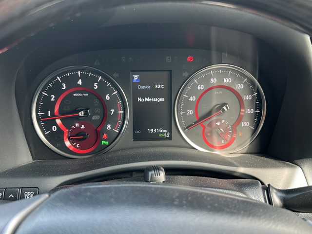 トヨタ アルファード S Cパッケージ 沖縄県 2018(平30)年 2万km ホワイトパールクリスタルシャイン 純正１０型ナビ/（ＡＭ／ＦＭ／ＣＤ／ＤＶＤ／ＢＴ）/フルセグＴＶ/ムーンルーフ/バックモニター/両側パワスラ/純正後席モニター/コーナーセンサー/パワーバックドア/シートヒーター/オットマン/パワーシート/衝突軽減/スマートキー/クルコン/ドラレコ/純正フロアマット/純正ドラレコ/スペアキー