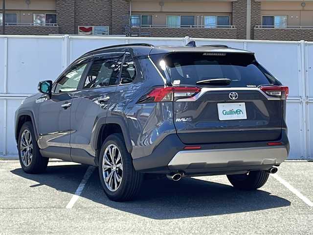 トヨタ ＲＡＶ４ G 秋田県 2022(令4)年 1.2万km グレーメタリック 純正ナビ/・フルセグテレビ/・ミラーキャスト/・USB/・BT/・ラジオ/ETC2・0/運転席電動シート/運転席シートメモリー/電動格納ミラー/全席パワーウィンドウ/サイドミラー純正ブルーレンズ/電動リアゲート/アラウンドビューモニター/ステアリングヒーター/ステアリングスイッチ/前席ベンチレーション・シートヒーター/走行モード切替機能/純正ドライブレコーダー/クルーズコントロール/衝突軽減装置/車線逸脱警報装置/横滑り防止装置/純正フロアマット
