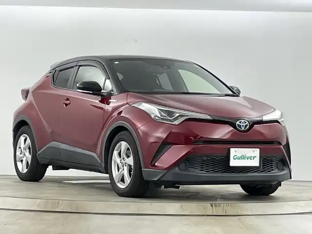 トヨタ Ｃ－ＨＲ S LEDパッケージ 愛知県 2018(平30)年 1.9万km ブラック/センシュアルレッドマイカ 2トーン ワンオーナー/禁煙車/7インチSDナビ/（CD/DVD/Bluetooth/フルセグTV）/バックカメラ/リアスポイラー/トヨタセーフティセンス/・衝突軽減ブレーキ/・レーンキープアシスト/・追従式クルーズコントロール/・オートマチックハイビーム/ETC/ドライブレコーダー/純正アルミホイール/純正フロアマット/スマートキー/スペアキー有/横滑り防止装置/LEDヘッドライト