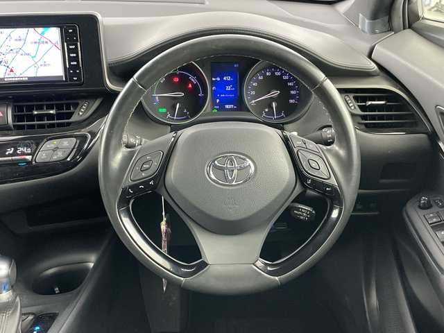 トヨタ Ｃ－ＨＲ S LEDパッケージ 愛知県 2018(平30)年 1.9万km ブラック/センシュアルレッドマイカ 2トーン ワンオーナー/禁煙車/7インチSDナビ/（CD/DVD/Bluetooth/フルセグTV）/バックカメラ/リアスポイラー/トヨタセーフティセンス/・衝突軽減ブレーキ/・レーンキープアシスト/・追従式クルーズコントロール/・オートマチックハイビーム/ETC/ドライブレコーダー/純正アルミホイール/純正フロアマット/スマートキー/スペアキー有/横滑り防止装置/LEDヘッドライト
