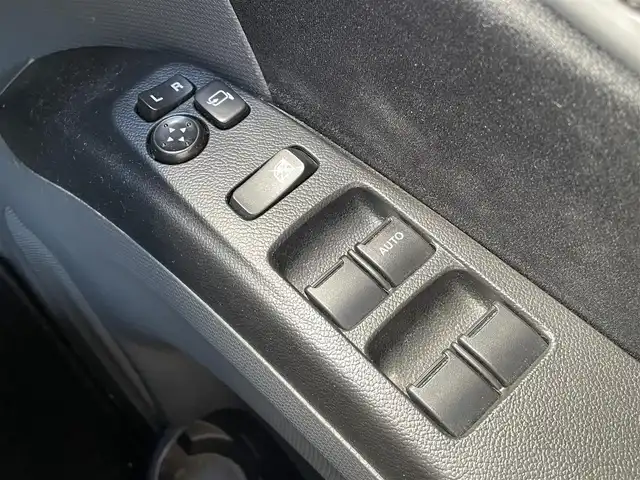 スズキ ソリオ X 新潟県 2014(平26)年 5.9万km パールホワイト 4WD/レーダーブレーキサポートll/純正ナビ/(AM/FM/CD/ワンセグ)/クルーズコントロール/片側パワースライドドア/シートヒーター/電格ミラー/ドアバイザー/横滑り防止/プッシュスタート/スマートキー