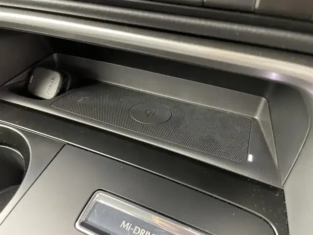 マツダ ＣＸ－６０ XD Sパッケージ 群馬県 2023(令5)年 0.9万km ディープクリスタルブルーマイカ セーフティクルーズパッケージ/・クルージング＆トラフィック・サポート＋スマート・ブレーキ・サポート［右直事故回避アシスト機能］＋スマート・ブレーキ・サポート［交差点事故回避アシスト機能］/シースルービューパッケージ/・３６０°ビュー・モニター（シースルービュー）＋ワイヤレス接続機能　Ａｐｐｌｅ　ＣａｒＰｌａｙ対応＋ＩＲカットガラス（フロントガラス／フロントドア）＋スーパーＵＶカットガラス（フロントドア）＋１２．３インチセンターディスプレイ＋ワイヤレス充電（Ｑｉ）/＝＝＝＝＝/USB/Bluetooth/HDMI/フルセグTV/パワーシート /ポジションメモリー/シートヒーター /前後ドラレコ/ETC/アダプティブクルーズコントロール/スマートキー /プッシュスタート/LEDヘッドライト/オートライト /オートマチックハイビーム/ブラインドスポットモニター/パドルシフト/トノカバー/純正18インチAW