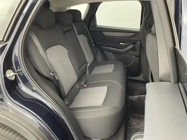 マツダ ＣＸ－６０ XD Sパッケージ 群馬県 2023(令5)年 0.9万km ディープクリスタルブルーマイカ セーフティクルーズパッケージ/・クルージング＆トラフィック・サポート＋スマート・ブレーキ・サポート［右直事故回避アシスト機能］＋スマート・ブレーキ・サポート［交差点事故回避アシスト機能］/シースルービューパッケージ/・３６０°ビュー・モニター（シースルービュー）＋ワイヤレス接続機能　Ａｐｐｌｅ　ＣａｒＰｌａｙ対応＋ＩＲカットガラス（フロントガラス／フロントドア）＋スーパーＵＶカットガラス（フロントドア）＋１２．３インチセンターディスプレイ＋ワイヤレス充電（Ｑｉ）/＝＝＝＝＝/USB/Bluetooth/HDMI/フルセグTV/パワーシート /ポジションメモリー/シートヒーター /前後ドラレコ/ETC/アダプティブクルーズコントロール/スマートキー /プッシュスタート/LEDヘッドライト/オートライト /オートマチックハイビーム/ブラインドスポットモニター/パドルシフト/トノカバー/純正18インチAW