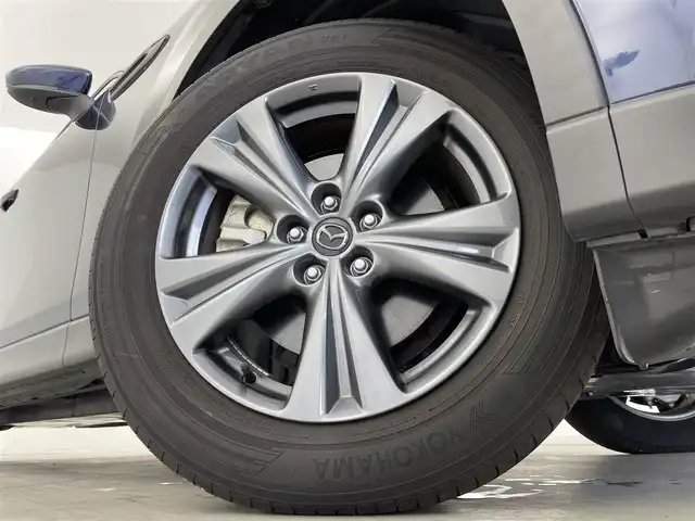 マツダ ＣＸ－６０ XD Sパッケージ 群馬県 2023(令5)年 0.9万km ディープクリスタルブルーマイカ セーフティクルーズパッケージ/・クルージング＆トラフィック・サポート＋スマート・ブレーキ・サポート［右直事故回避アシスト機能］＋スマート・ブレーキ・サポート［交差点事故回避アシスト機能］/シースルービューパッケージ/・３６０°ビュー・モニター（シースルービュー）＋ワイヤレス接続機能　Ａｐｐｌｅ　ＣａｒＰｌａｙ対応＋ＩＲカットガラス（フロントガラス／フロントドア）＋スーパーＵＶカットガラス（フロントドア）＋１２．３インチセンターディスプレイ＋ワイヤレス充電（Ｑｉ）/＝＝＝＝＝/USB/Bluetooth/HDMI/フルセグTV/パワーシート /ポジションメモリー/シートヒーター /前後ドラレコ/ETC/アダプティブクルーズコントロール/スマートキー /プッシュスタート/LEDヘッドライト/オートライト /オートマチックハイビーム/ブラインドスポットモニター/パドルシフト/トノカバー/純正18インチAW