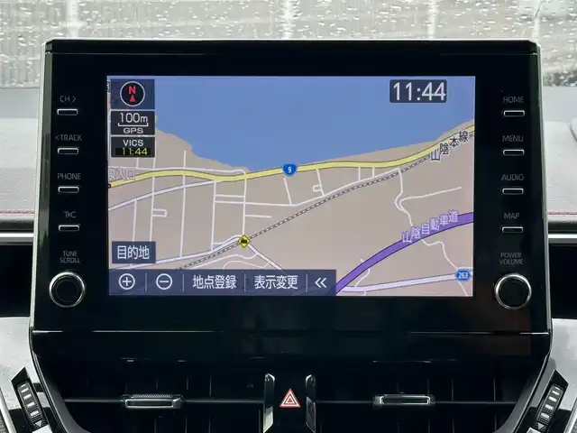 トヨタ カローラ スポーツ ハイブリッドG Z 島根県 2022(令4)年 3.3万km プラチナホワイトパールマイカ 登録時走行距離32321km/純正ディスプレイオーディオ（ナビ有）/(AM/FM/USB/BT/Mira Cast)/フルセグテレビ/バックカメラ/ビルトインETC/ドライブレコーダー前後/前席シートヒーター/衝突軽減ブレーキ/コーナーセンサー/レーダークルーズコントロール/レーンキープアシスト/オートハイビーム/LEDオートヘッドライト/ブラインドスポットモニター/純正フロアマット/純正18インチAW
