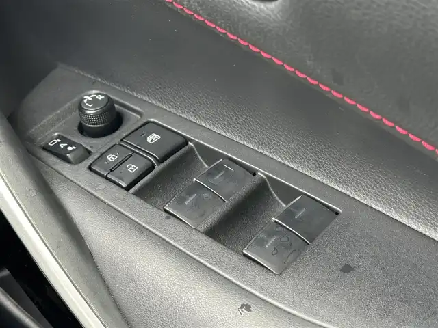 トヨタ カローラ スポーツ ハイブリッドG Z 島根県 2022(令4)年 3.3万km プラチナホワイトパールマイカ 登録時走行距離32321km/純正ディスプレイオーディオ（ナビ有）/(AM/FM/USB/BT/Mira Cast)/フルセグテレビ/バックカメラ/ビルトインETC/ドライブレコーダー前後/前席シートヒーター/衝突軽減ブレーキ/コーナーセンサー/レーダークルーズコントロール/レーンキープアシスト/オートハイビーム/LEDオートヘッドライト/ブラインドスポットモニター/純正フロアマット/純正18インチAW