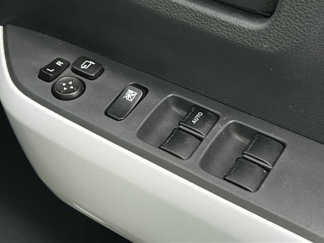 スズキ ハスラー G 三重県 2017(平29)年 3.2万km フェニックスレッドパール/ブルーイッシュブラックパール 社外ナビ　/前席シートヒーター　/ビルトインＥＴＣ　/衝突軽減ブレーキ　/アイドリングストップ　/フロアマット　/スマートキー　/オートエアコン/電動格納ミラー /禁煙車