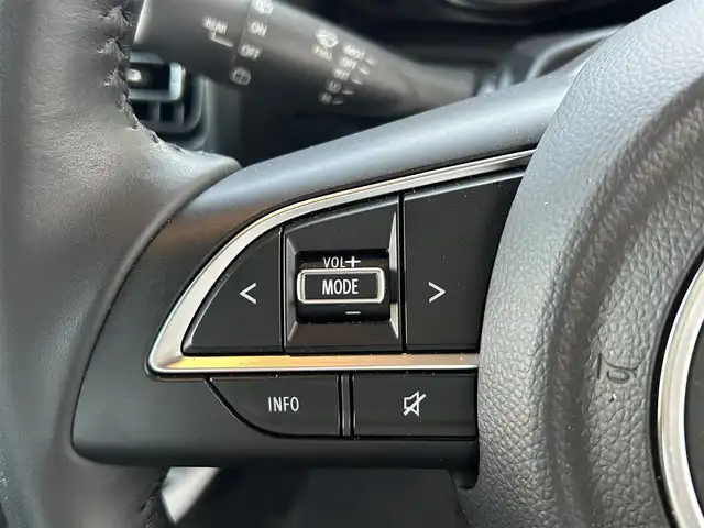 スズキ ジムニー XC 大分県 2022(令4)年 0.3万km ブルーイッシュブラックパール3 商品登録時：2738キロ/純正ナビ（SKX-S809）/【フルセグTV/Bluetooth/DVD/CD/SD】/ETC/バックカメラ/クルーズコントロール/車線逸脱警報機能/誤発進抑制機能/デュアルセンサーブレーキサポート/ふらつき警報機能/シートヒーター（D/N席）/LEDヘッドライト/アイドリングストップ/電動格納ウィンカーミラー/プッシュスタート/革巻ステアリング/ステアリングスイッチ/シガーソケット/オートマチックハイビーム/フォグランプ/純正フロアマット/保証書/取説